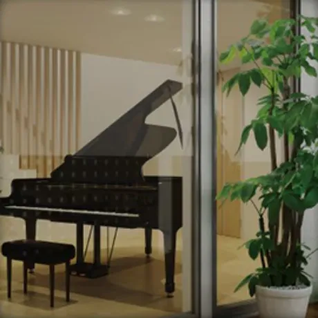 ピアノが置かれた部屋のイメージ
